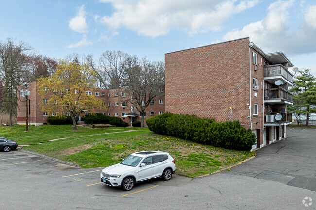 Building Photo - Bell Court Condos