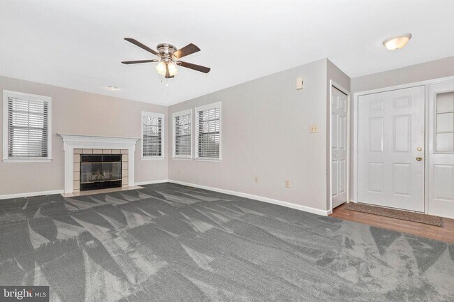 Building Photo - 250 Yorkminster Rd
