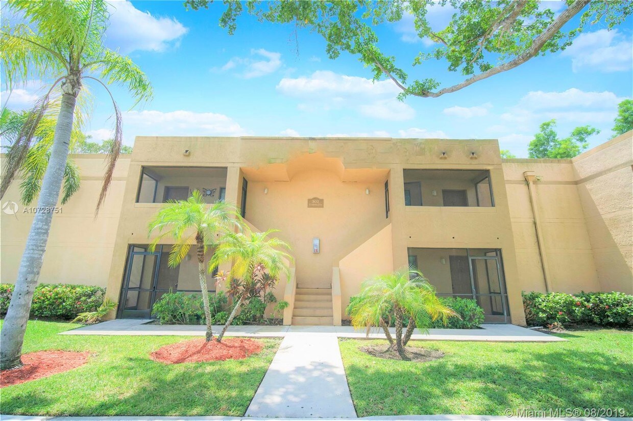 151 Lakeview Dr Unit 104, Weston, FL 33326 Condo for Rent in Weston