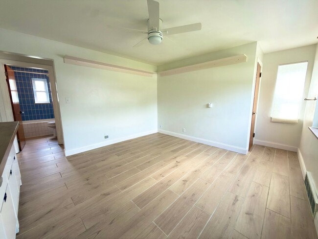 Photo - 4525 Ellman Avenue House