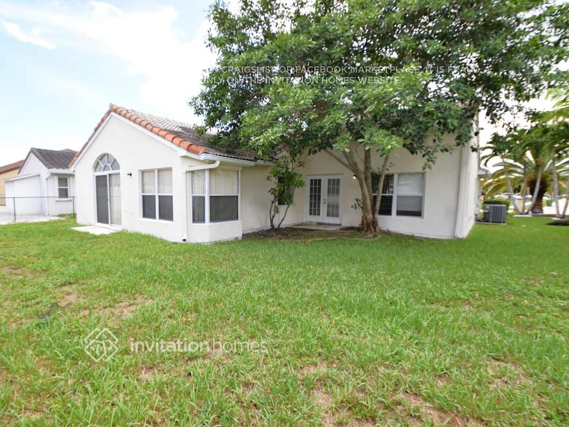 Foto del edificio - 18931 NW 5th St