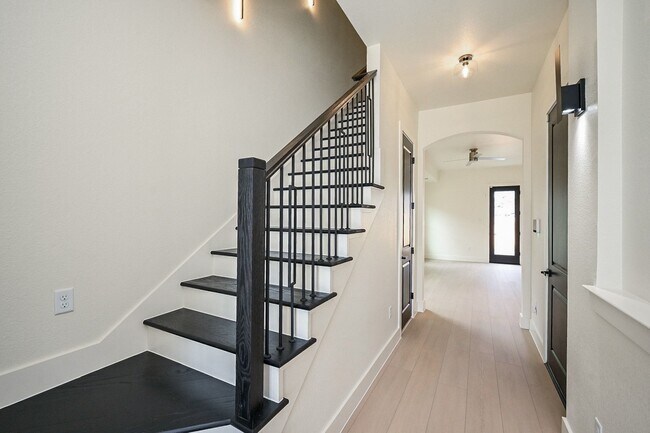 Building Photo - 3839 Noah St