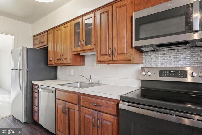 Foto del edificio - 1454 N Quinn St