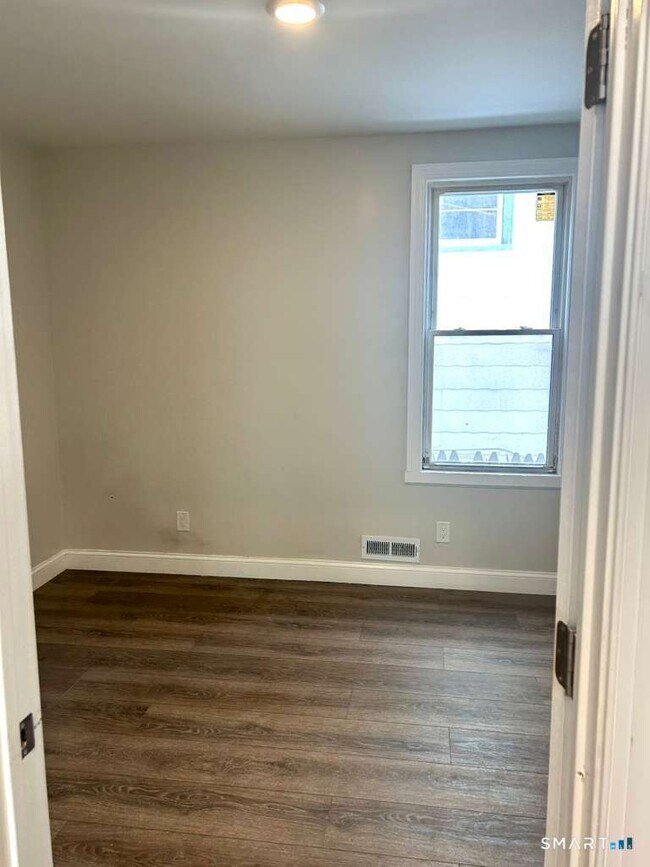 Foto del edificio - 124 Charles St