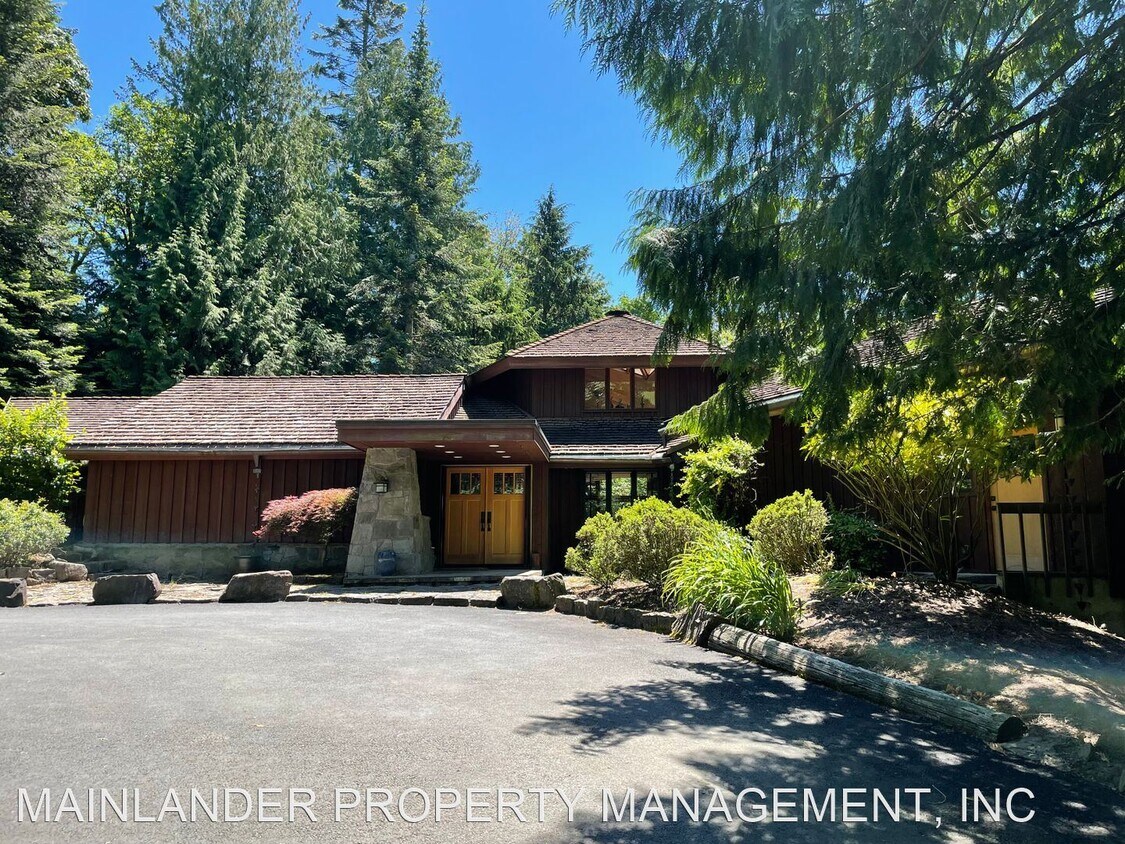 Primary Photo - 3 br, 3.5 bath House - 9625 NW SKYLINE BLVD