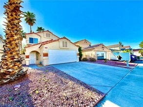 Building Photo - 2063 Waverly Cir