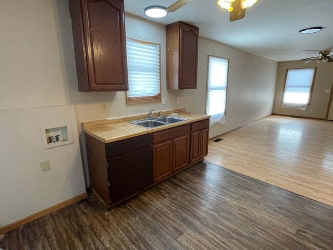 Foto del edificio - 1019 Grove St