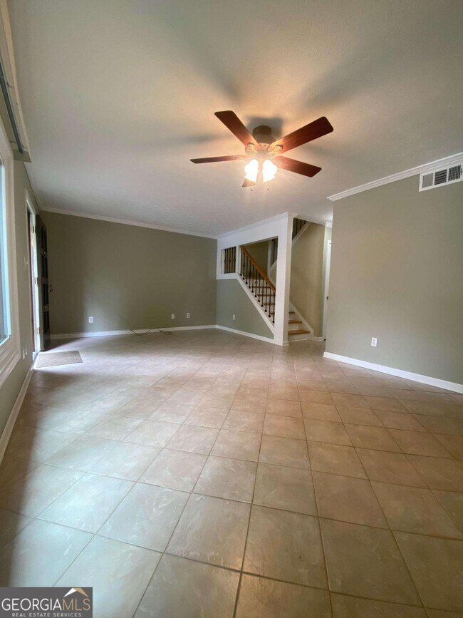 Building Photo - 1194 Ashborough Dr