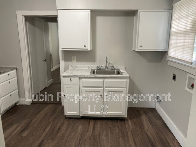 Foto del edificio - 781 David St