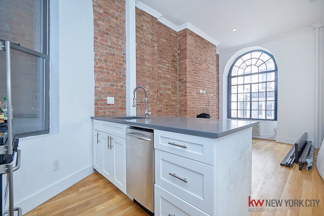 Building Photo - 234 East 33rd Street