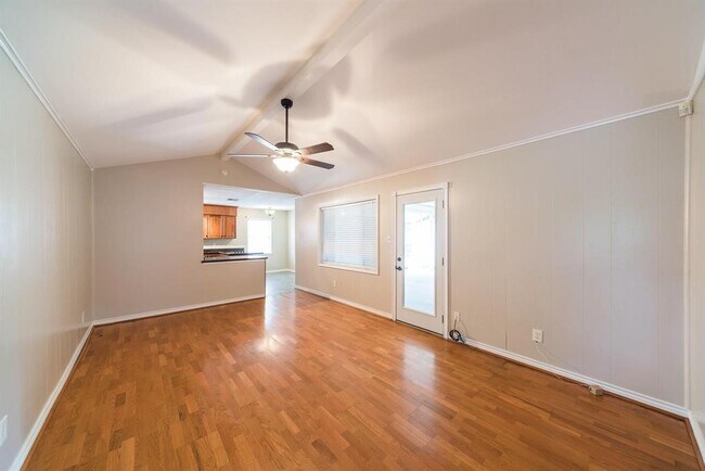 Foto del edificio - 6034 Spellman Rd