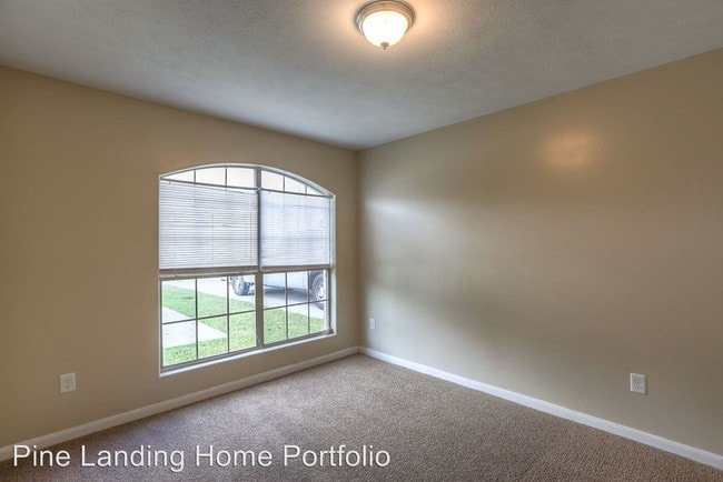 Building Photo - 10602 Pine Landing Dr
