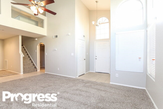 Building Photo - 7621 Desert Breeze Ave
