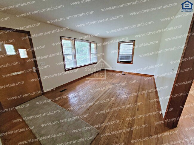 Foto del edificio - 346 W 5th St