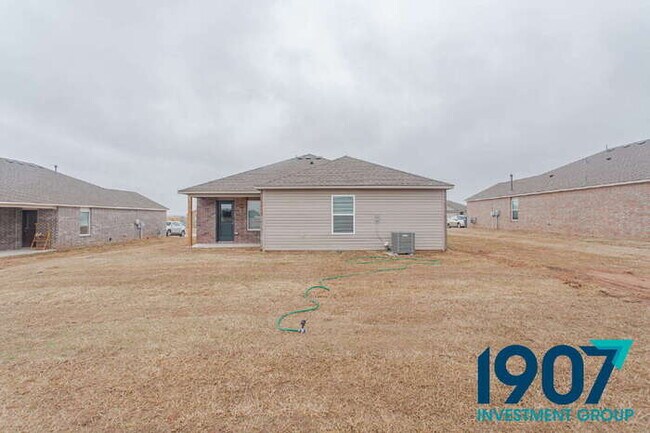 Foto del edificio - Modern 3-Bedroom Home with Open Layout and Contemporary Finishes in Shawnee!