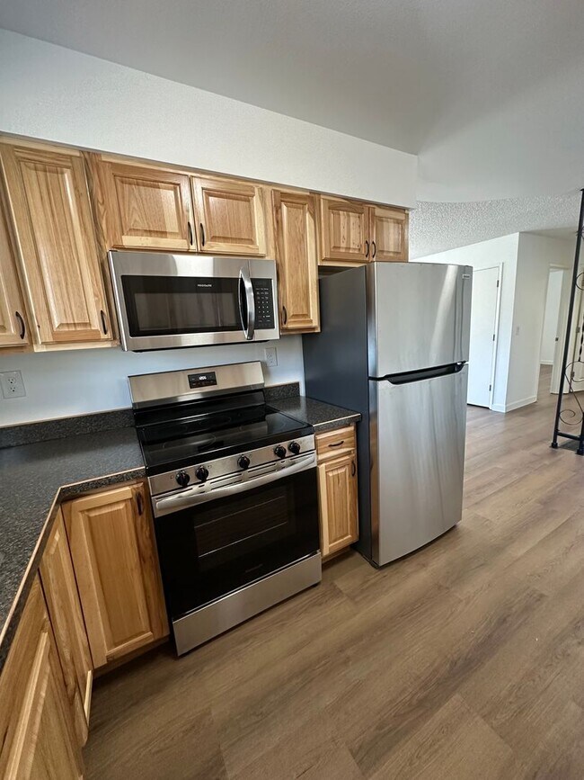Foto del edificio - SPACIOUS 3-BEDROOM HOME NEAR OREGON TECH AND SKY LAKES  Located just 1.5 miles from Oregon Tech a...