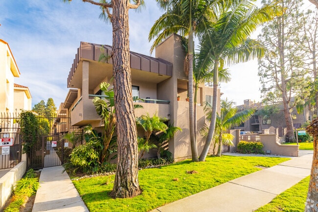 8300 Manitoba St - Pacific Cove