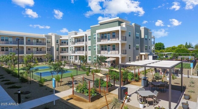 Foto del edificio - 4755 E Southern Ave