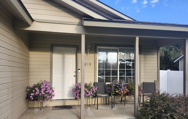 Foto del edificio - 5810 N Loraine St