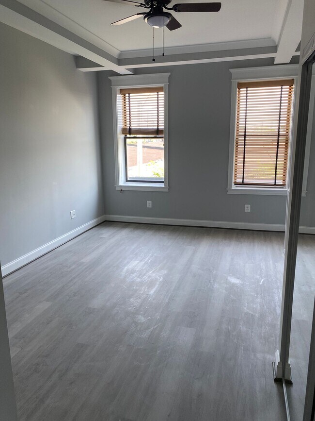 Foto del edificio - 146 N East Ave