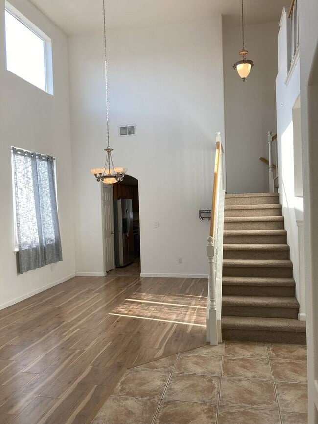 Building Photo - North Stockton Beautiful 4 Bedroom 2 Bath ...