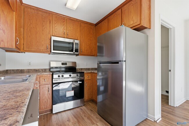 Foto del edificio - 104 Bataleur Ct