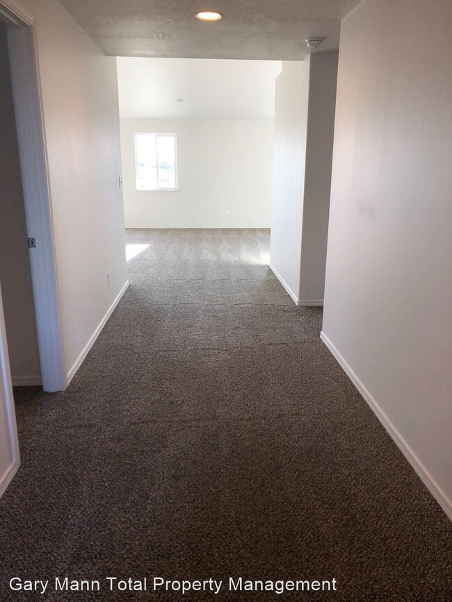 Foto del edificio - 3 br, 2 bath House - 686 Hooper
