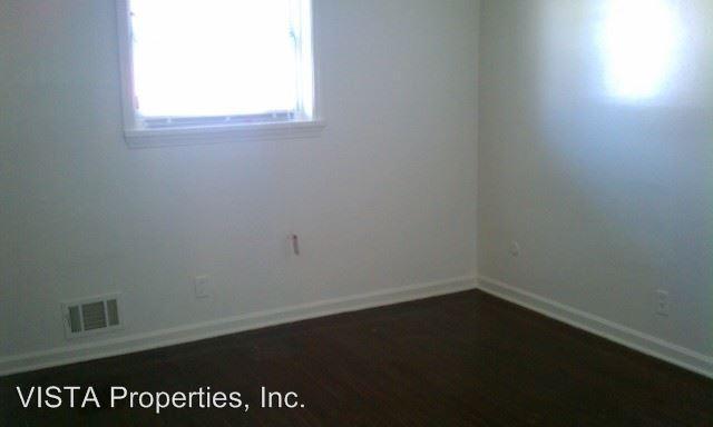 Foto del edificio - 9704 Blue Lick Rd