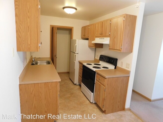 Building Photo - 209-215 Roosevelt Dr