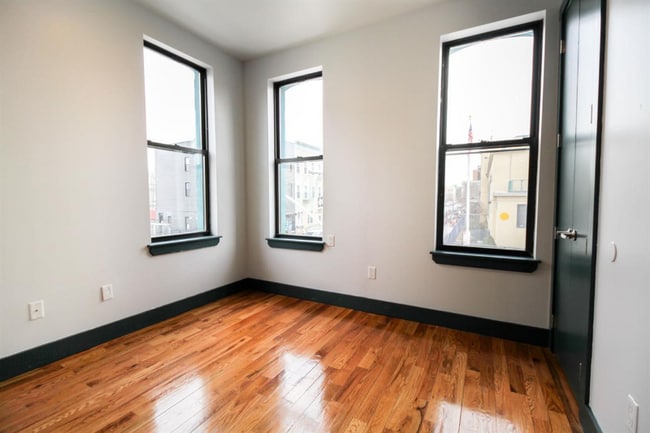 Building Photo - 106 Wilson Ave