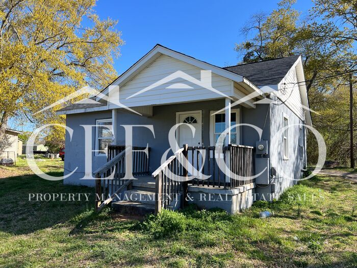 Foto principal - 845 E Main St