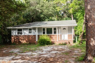 Building Photo - 626 S Kerr Ave