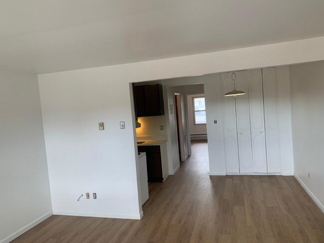 Foto del edificio - 7000 Kennedy Ave