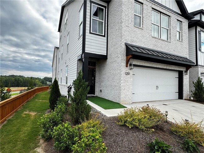 Building Photo - 1251 Wintergreen Wy