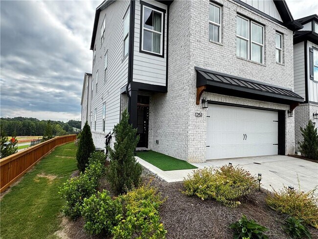 Foto del edificio - 1251 Wintergreen Wy