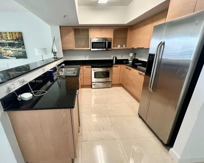Building Photo - 16699 Collins Ave