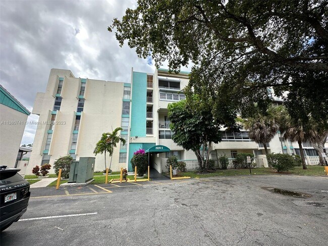 Foto del edificio - 2029 NW 46th Ave