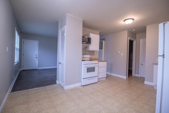 Building Photo - 2501 Calico Ln