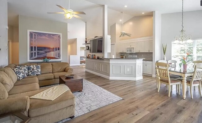 Foto del edificio - 6345 Lexington Ct