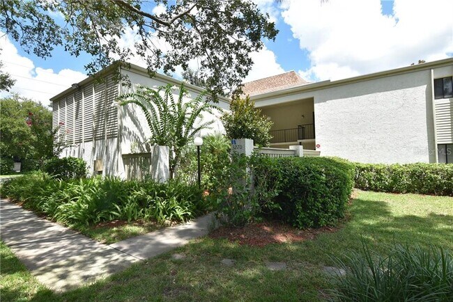 Building Photo - 3270 S Semoran Blvd