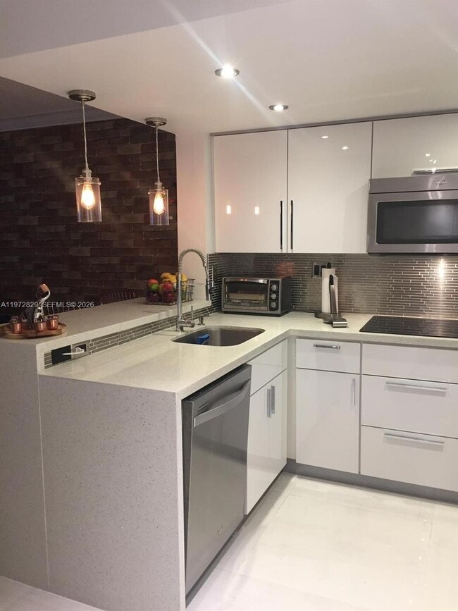 Building Photo - 665 NW 85th Pl