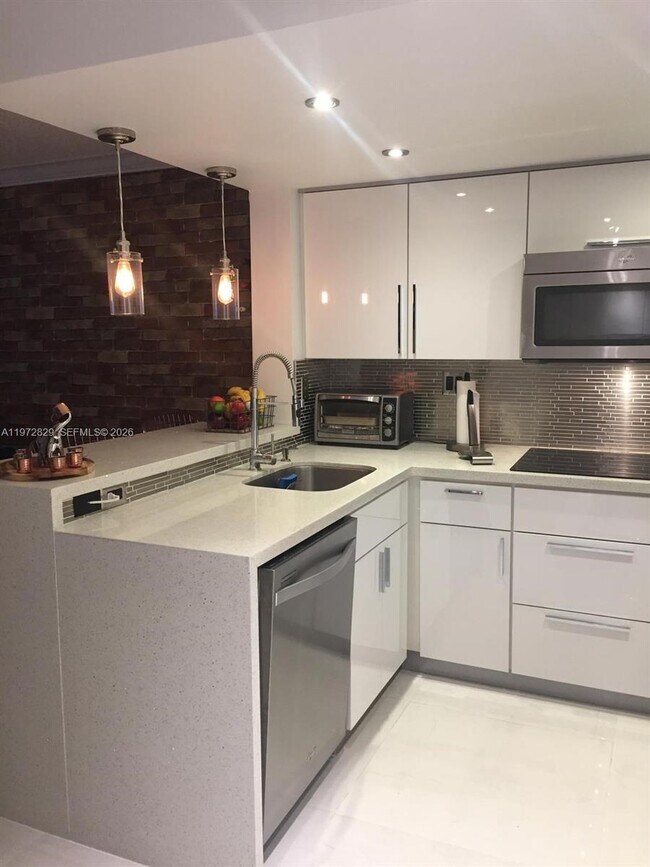 Foto del edificio - 665 NW 85th Pl