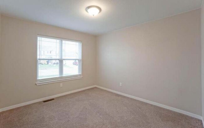 Foto del edificio - 1200 Juniper Ln