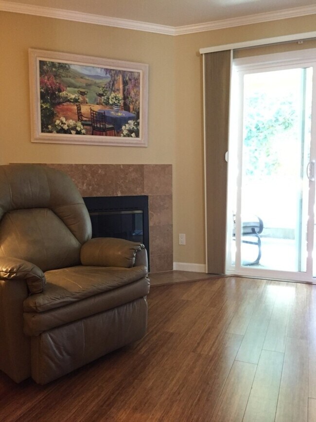 Foto del edificio - Fully furnished 1 bedroom condo and office...