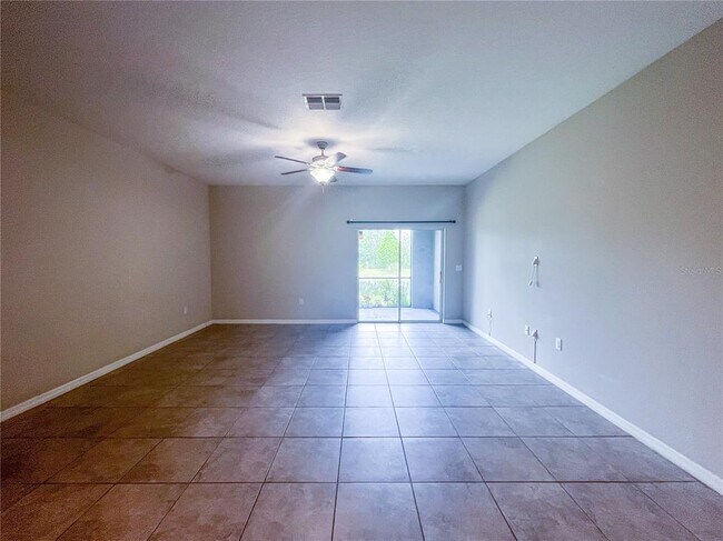 Building Photo - 10656 Lake Montauk Dr