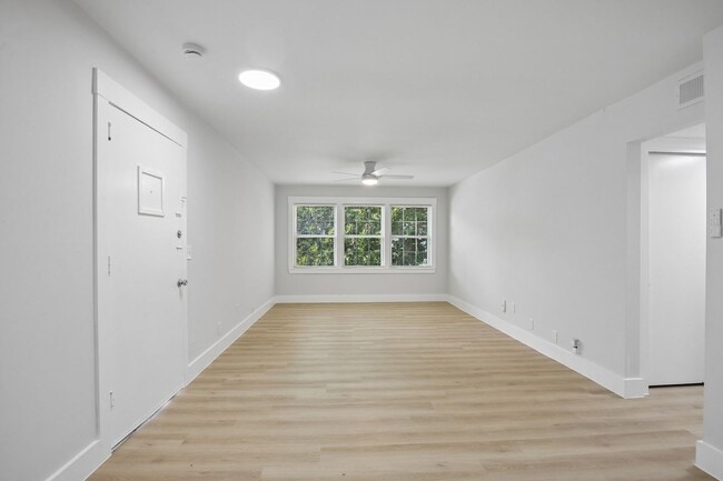 Interior Photo - Chateau