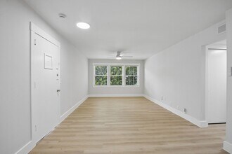 Interior Photo - Chateau