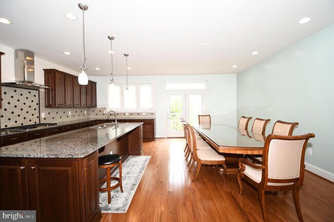 Foto del edificio - 14823 Wootton Manor Ct