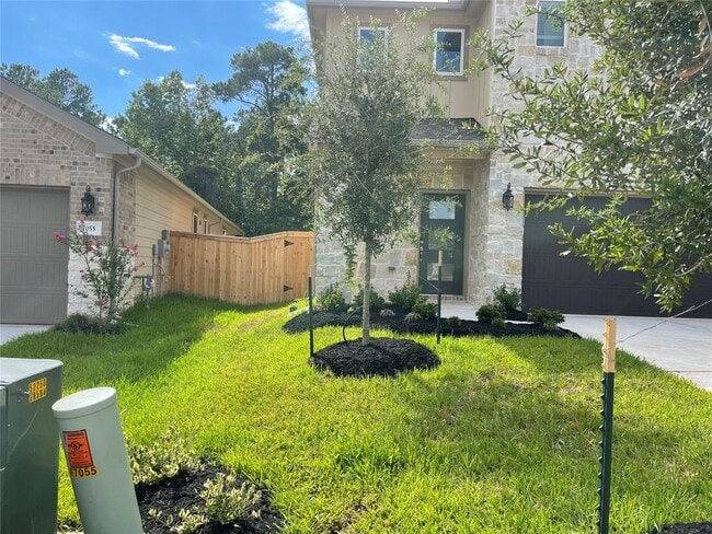 Building Photo - 7059 Silverleaf Oak St