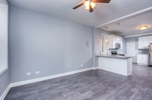 Foto del edificio - 1300 N Greenview Ave